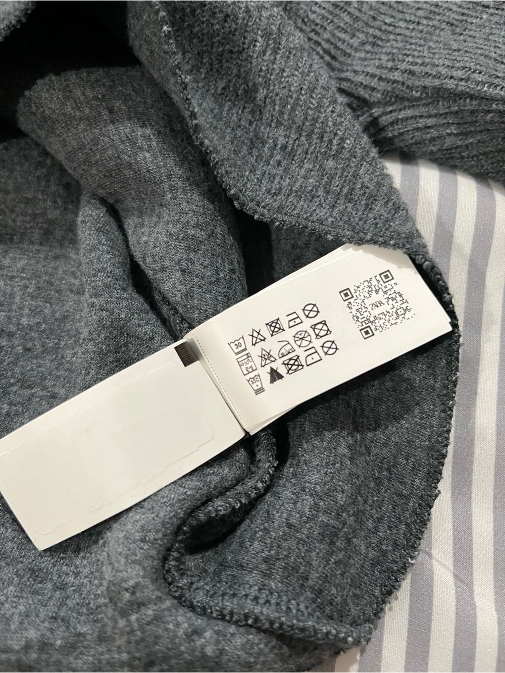 Zara Cropped Button-Front Knit Cardigan in Charcoal Grey - Picture 9 of 10